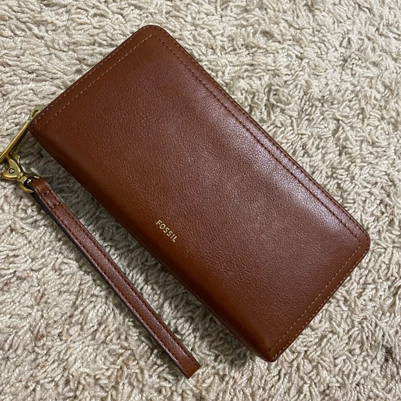 Fossil Logan RFID Zip Around Clutch - Picture 1 of 7